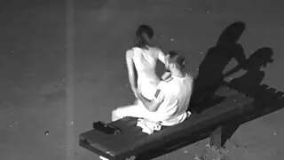 キス 動画 鈴木 一徹