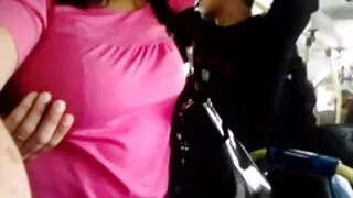 クラウディア・マリーが巨大なタタスを引きずり出す 女性 向け の sex 動画 - 2022-03-08 02:33:51