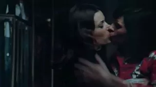 アーニャオルセンは彼女の台所に釘付けになりました h 動画 女性 - 2022-02-23 06:18:41