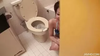 黒髪の女が家で喉が渇いた 女性 アダルト 動画 - 2022-02-23 12:50:15